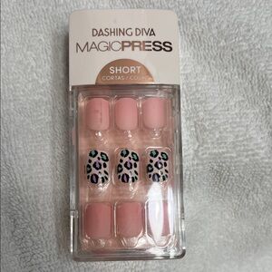 Dashing Diva Press On Nails
